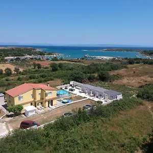 https://studio-apartman-silvija.pula-hotels.org