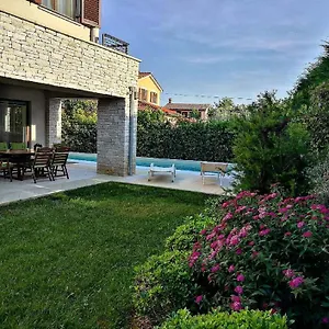 https://house-mia.pula-hotels.org